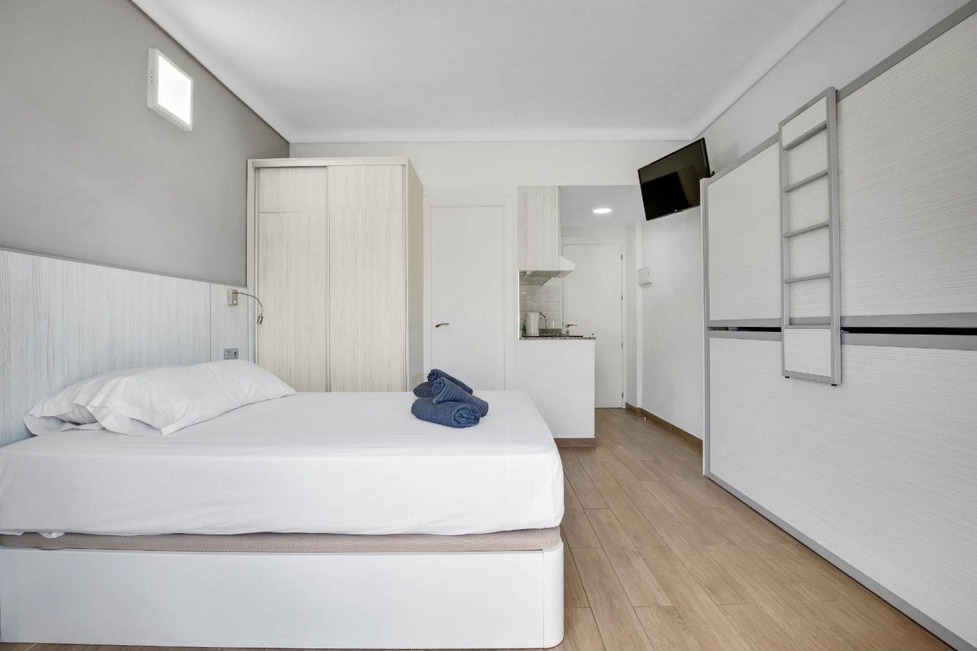 Carihuela Palace 417 By Ivi Real Estate Torremolinos Extérieur photo